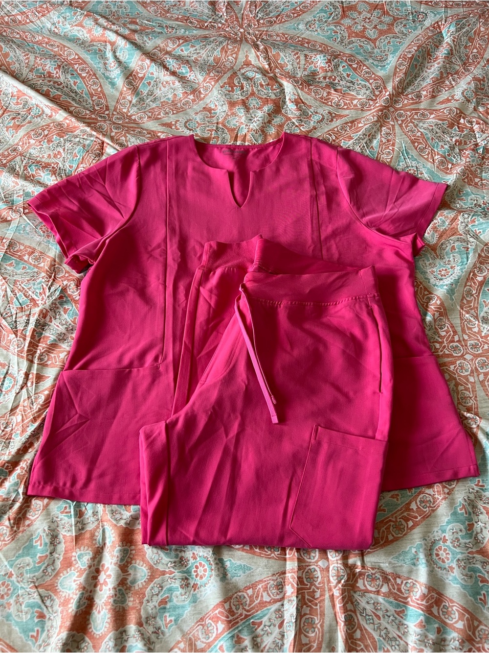 NWOT Mandala Hot Pink Scrub Set